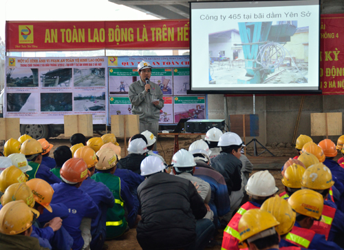 What are the standards for occupational safety and hygiene trainers in Vietnam?